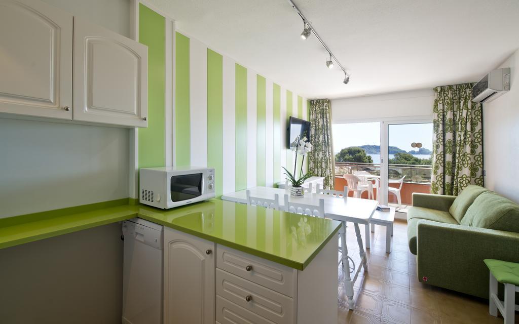 Apartamentos Salles Beach L'Estartit Pokoj fotografie