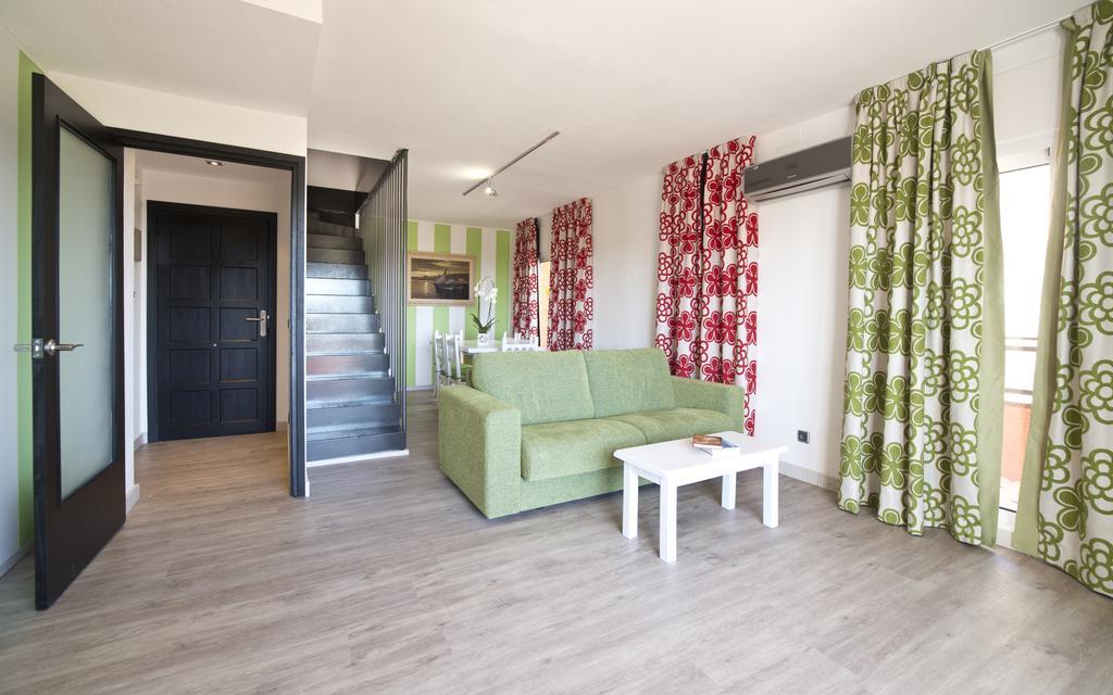 Apartamentos Salles Beach L'Estartit Pokoj fotografie